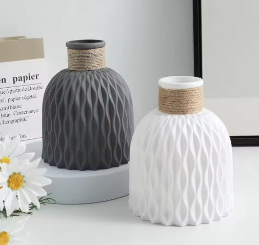 DIY Plastic Flower Vase
